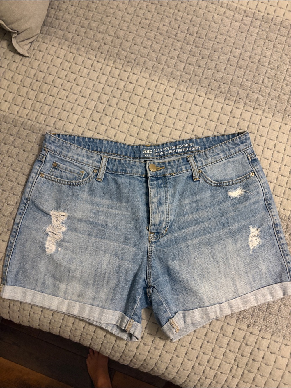 GAP Light Blue Buttonfly Distressed Rolled-Hem Boyfriend Shorts size 10